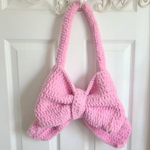 🆕️✋️ handmade • crochet bow purse